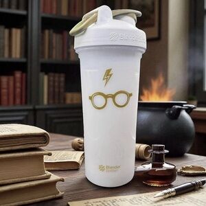 Blender Bottle Harry Potter Pro Series 28 oz. Shaker Mixer Cup with Loop Top